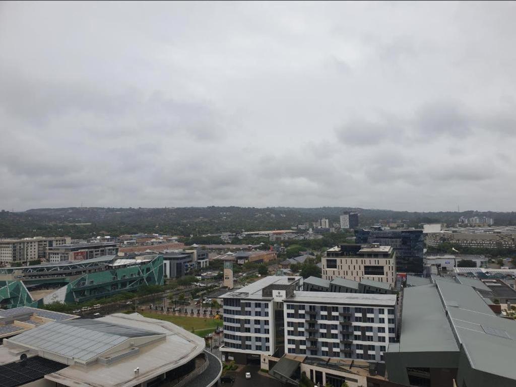 Menlyn Maine Apartments Pretoria-Noord Exterior foto