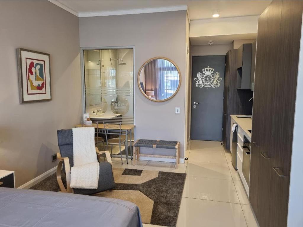 Menlyn Maine Apartments Pretoria-Noord Exterior foto